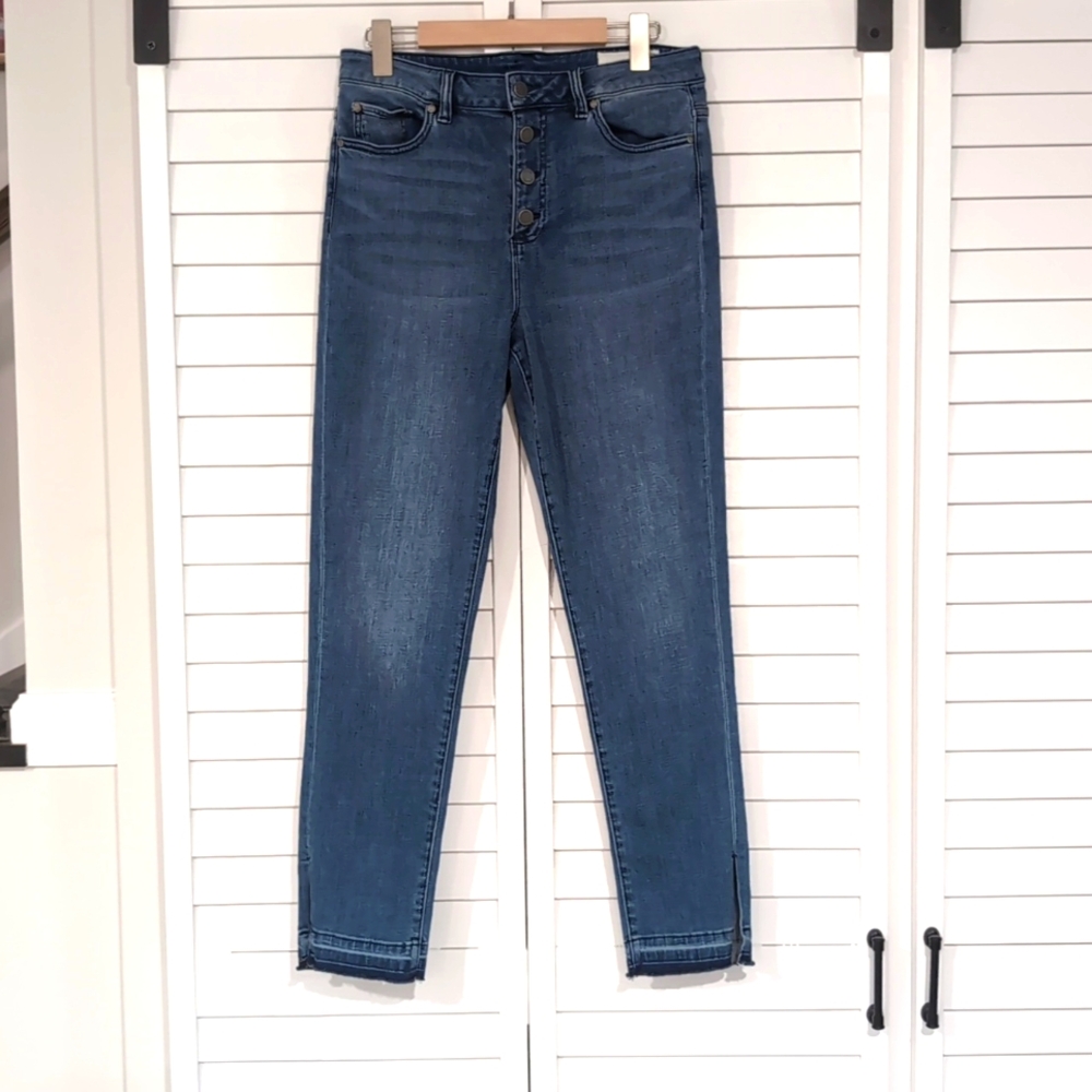Vince Camuto Button Fly Jean, Size 10